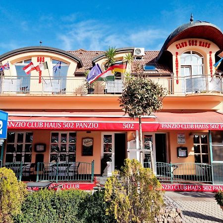 Bed and Breakfast Club Haus 502 Kalocsa Esterno foto