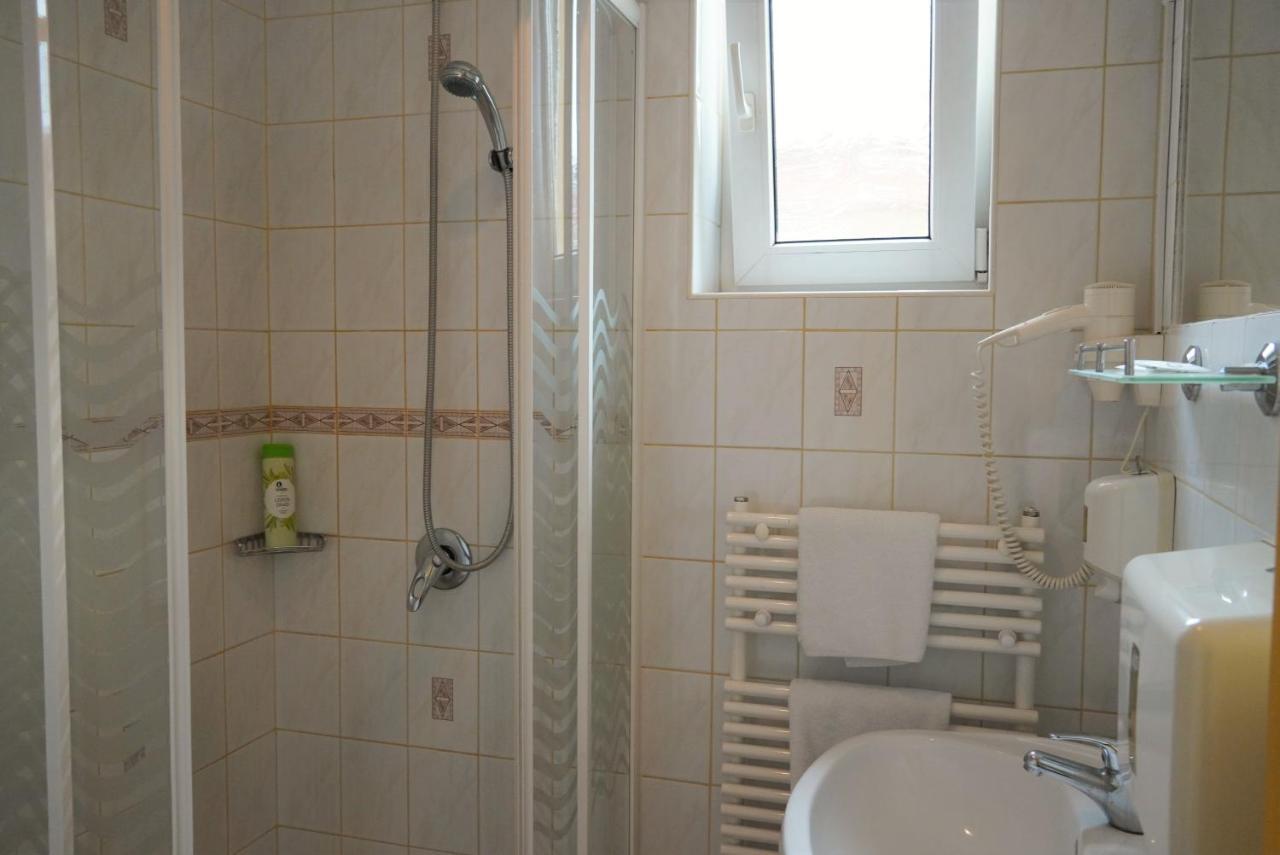 Bed and Breakfast Club Haus 502 Kalocsa Esterno foto