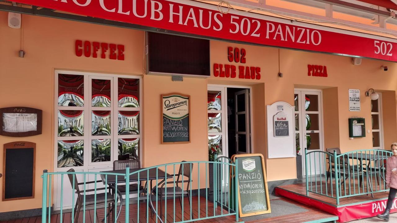 Bed and Breakfast Club Haus 502 Kalocsa Esterno foto