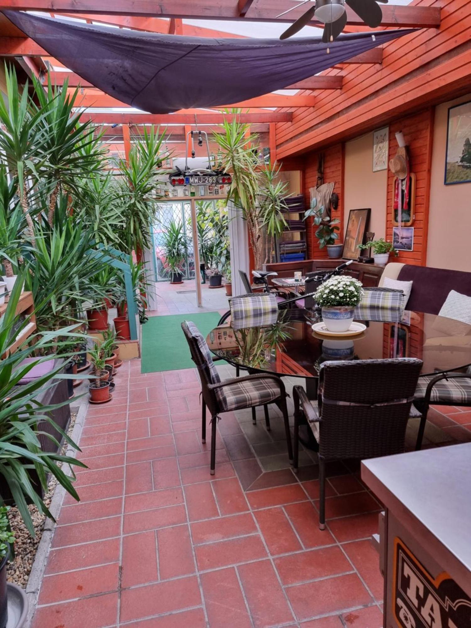 Bed and Breakfast Club Haus 502 Kalocsa Esterno foto
