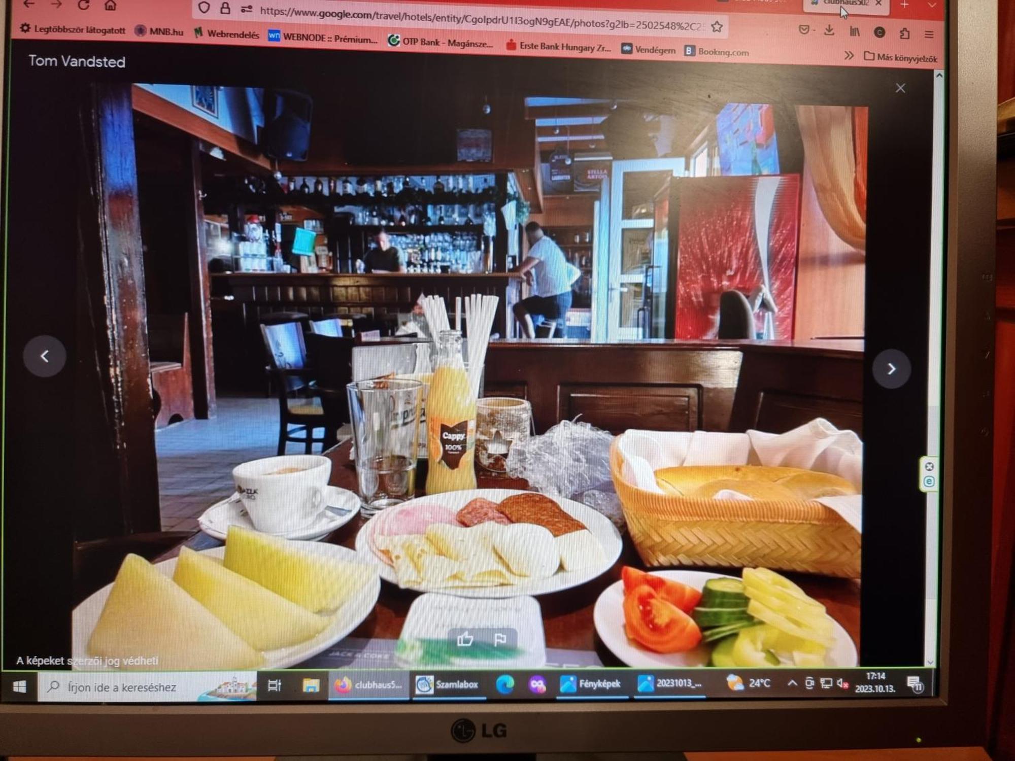 Bed and Breakfast Club Haus 502 Kalocsa Esterno foto